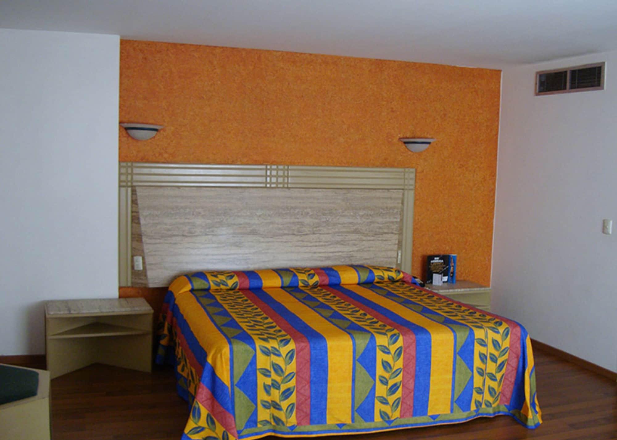 Hotel Cervantes Гуадалахара Екстериор снимка