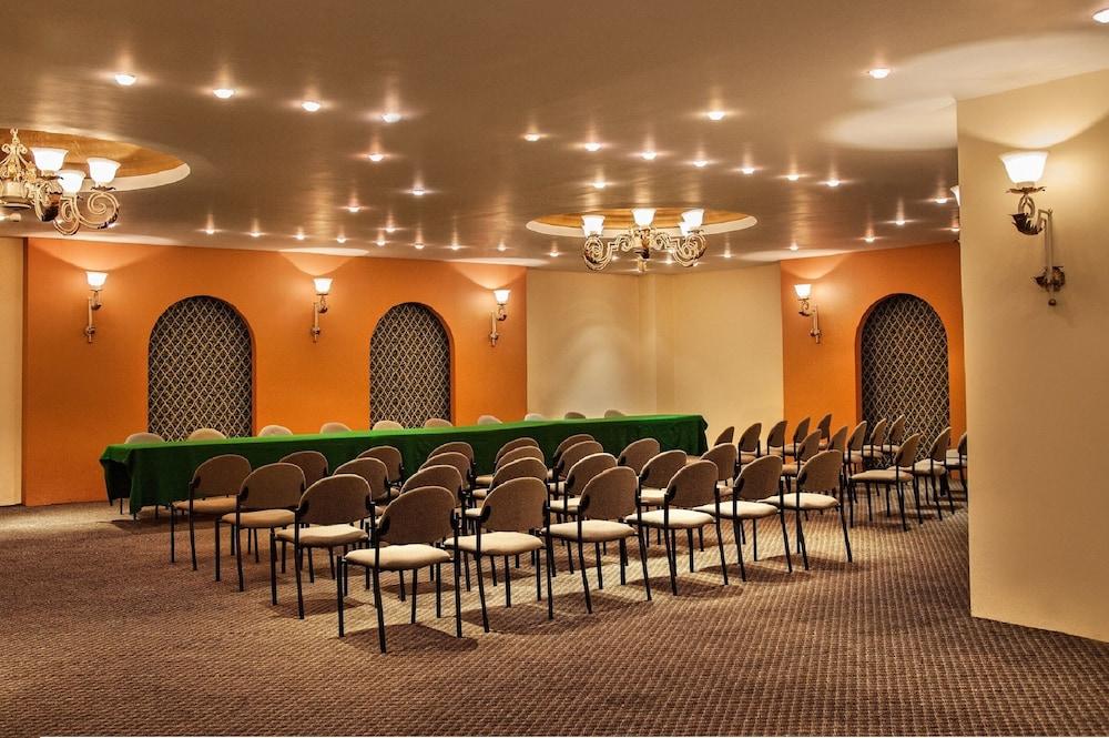 Hotel Cervantes Гуадалахара Екстериор снимка