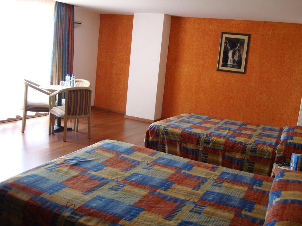 Hotel Cervantes Гуадалахара Стая снимка