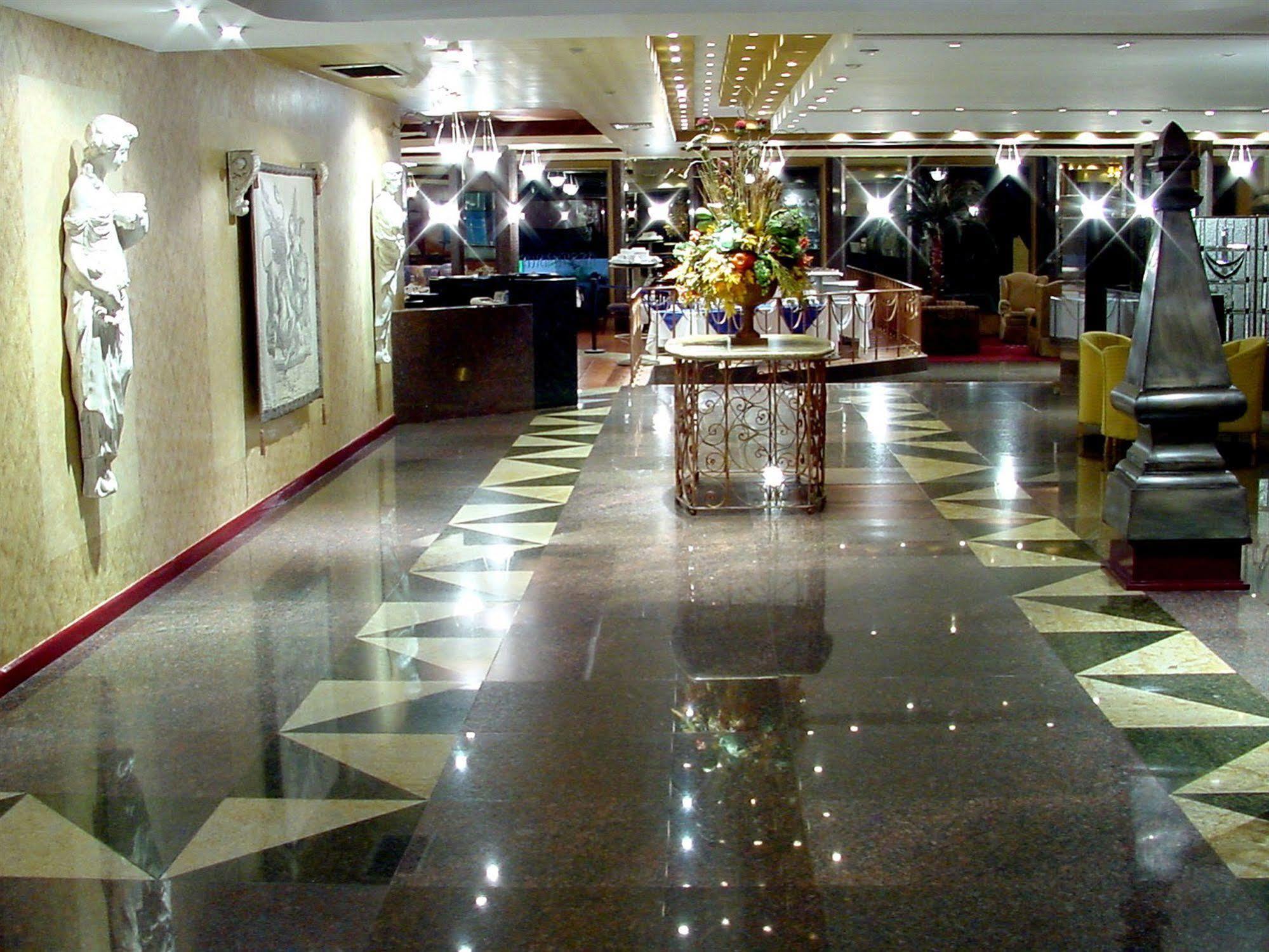 Hotel Cervantes Гуадалахара Екстериор снимка